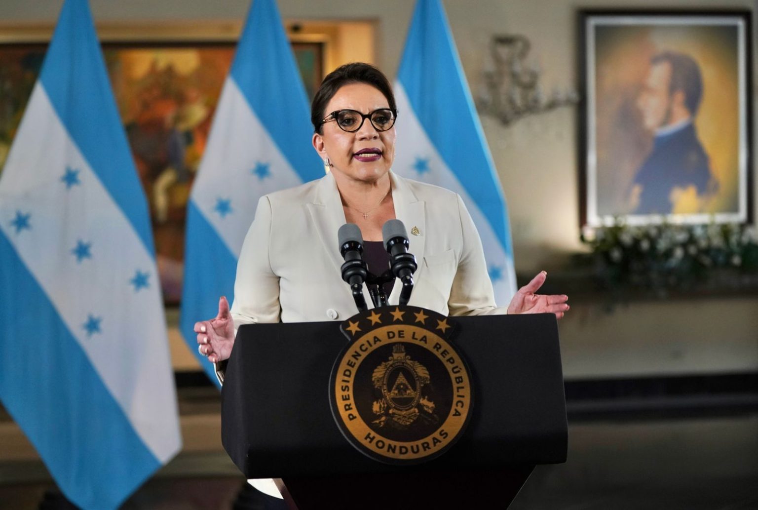 Presidenta Xiomara Castro anuncia profunda reforma tributaria