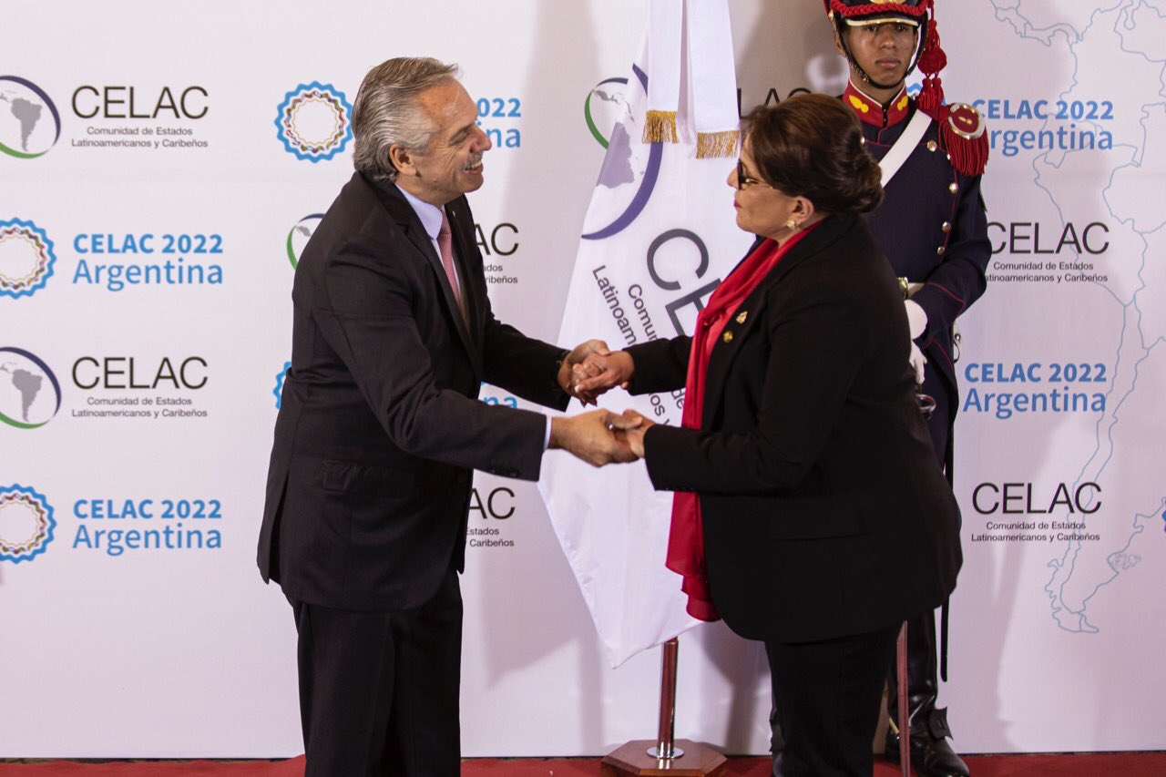 El presidente argentino recibe a los líderes en la Cumbre de la Celac