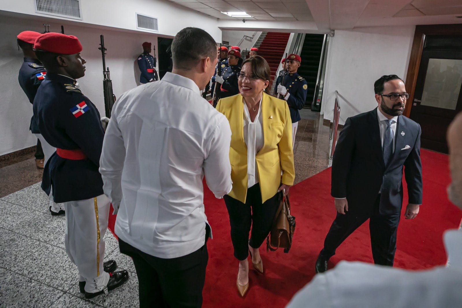 La Presidenta Xiomara Castro arribó a tierras Dominicanas donde se celebrará la XXVIII Cumbre Iberoamericana