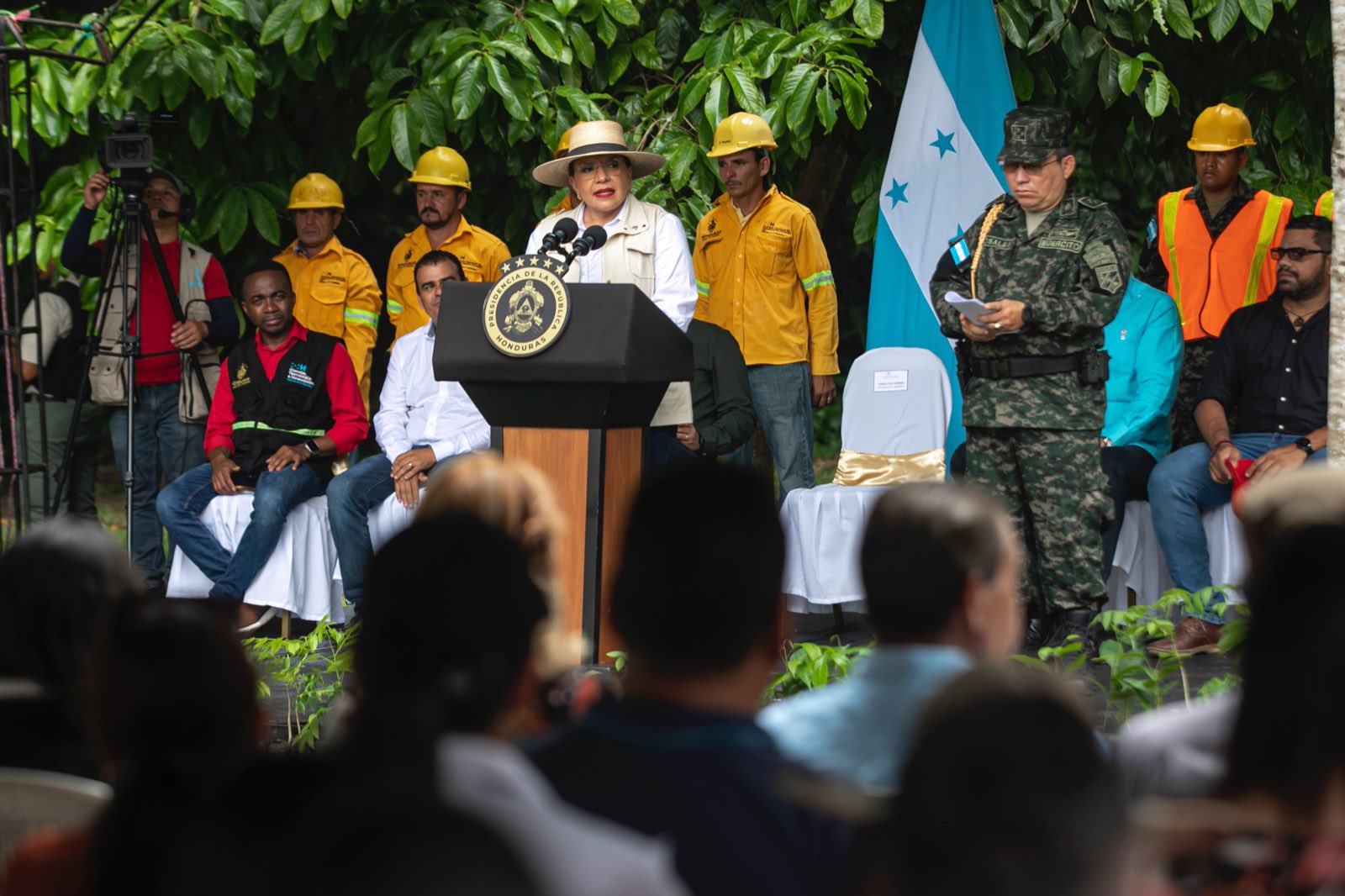 Presidenta Xiomara Castro anuncia programa de reforestación en la zona de Yojoa en el Día del Árbol