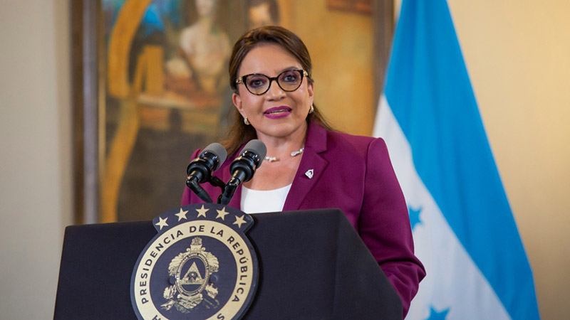 Presidenta Castro reconoce racionamientos de energía y critica campañas políticas internas