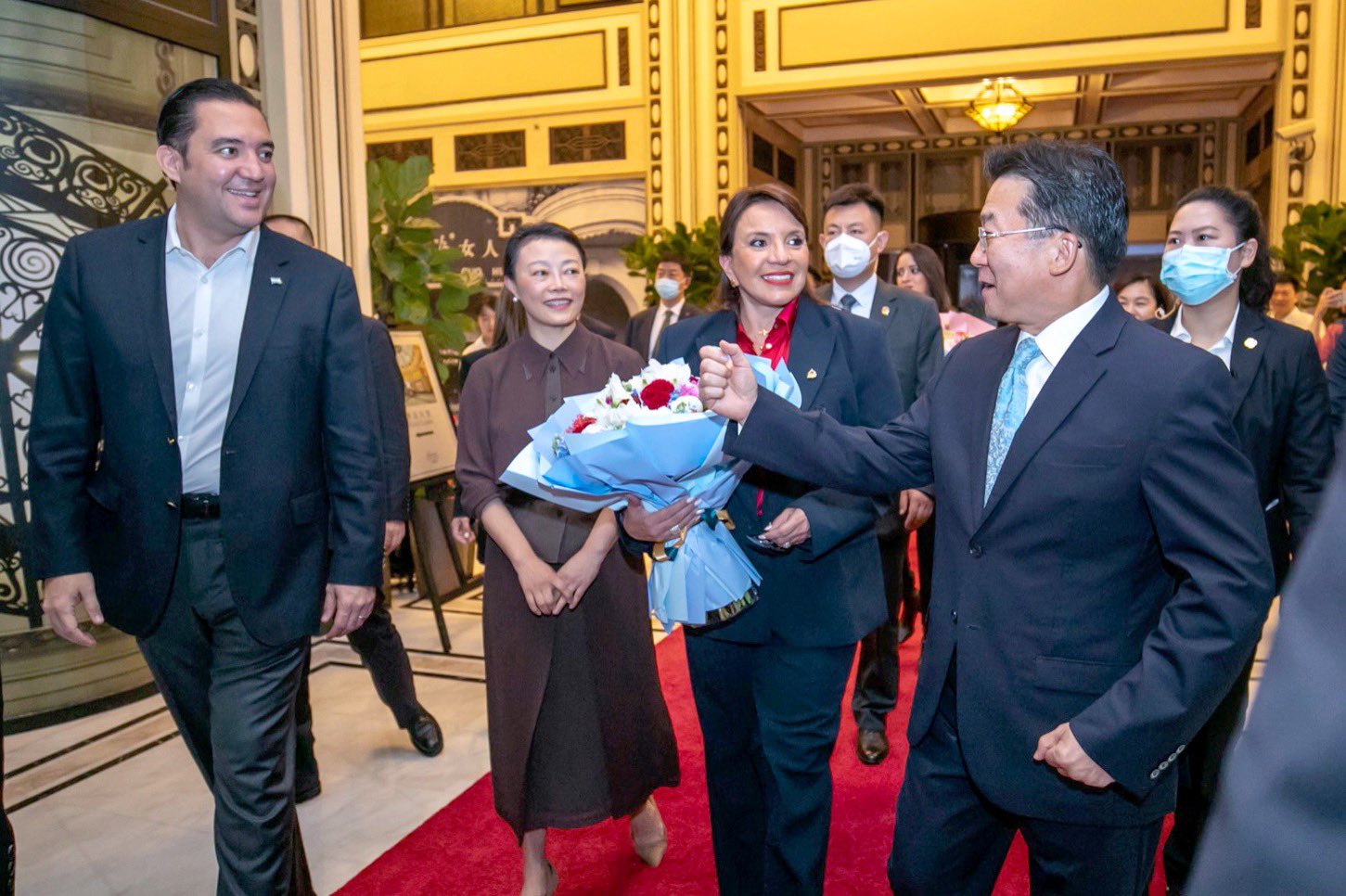 ¡HISTÓRICO! La presidenta de la República de Honduras Xiomara Castro llega a China