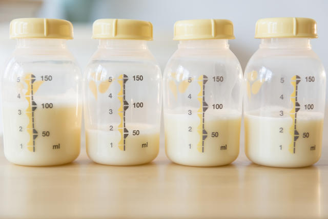 Dato curioso: Venta de leche materna en internet, la historia de un fetiche viral