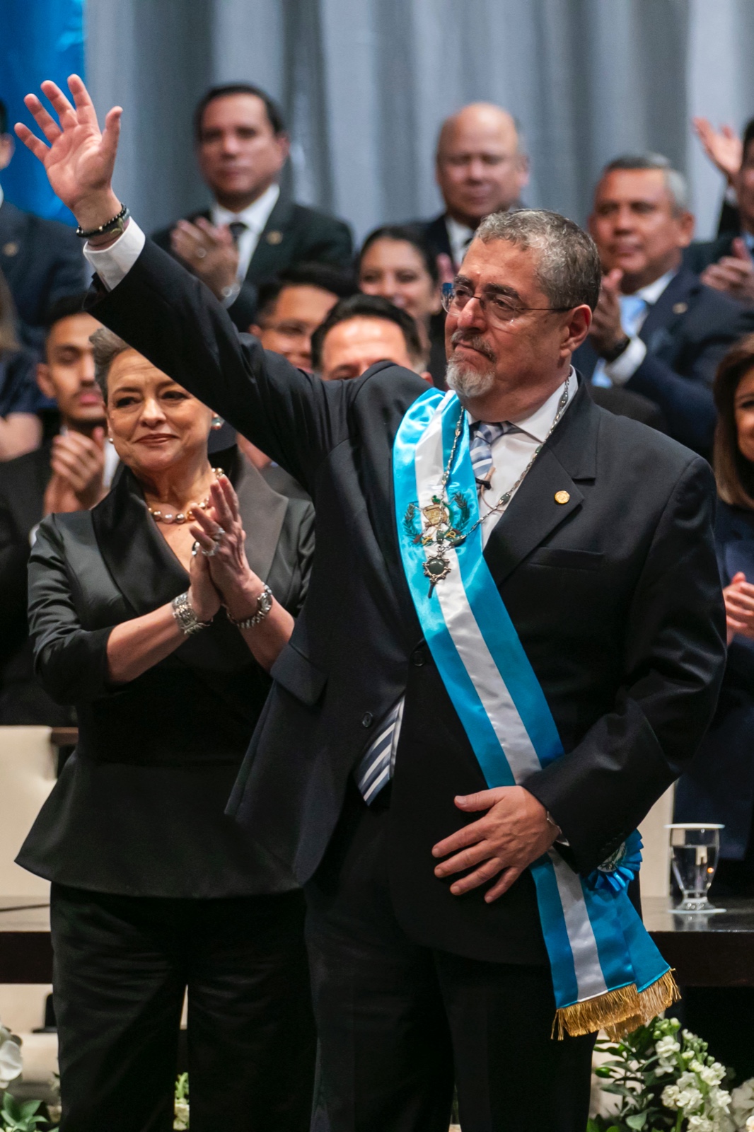 Bernardo Arévalo asume como presidente de Guatemala tras el intento del Congreso de impedir la investidura