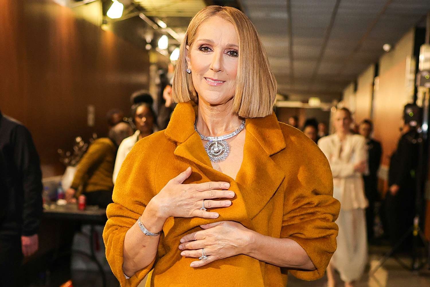 Celine Dion tuvo una participación sorpresa en los premios Grammy pese a su enfermedad