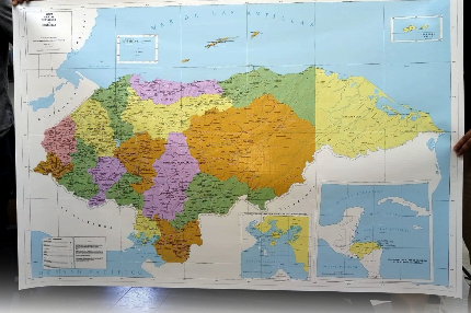 Imprimen el nuevo mapa oficial de Honduras con una nueva extensión territorial de 112, 777 km2 